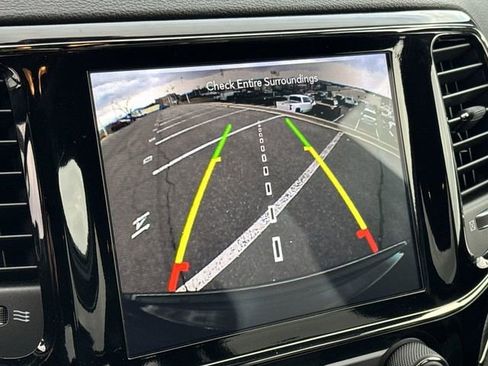 Used 2020 Jeep Grand Cherokee Limited X image 17