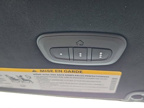 New 2026 Chrysler Pacifica Pinnacle image 40