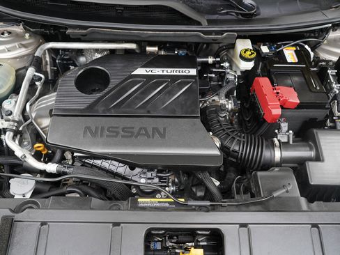 Used 2022 Nissan Rogue Platinum w/ Head-Up Display Package image 32