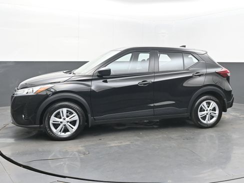 Certified 2025 Nissan Kicks Play S image 4