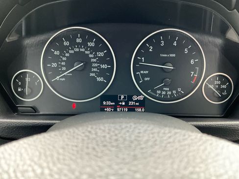 Used 2017 BMW 320i Sedan image 19