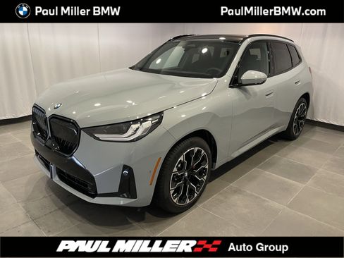Used 2025 BMW X3 xDrive30i w/ Premium Package image 1