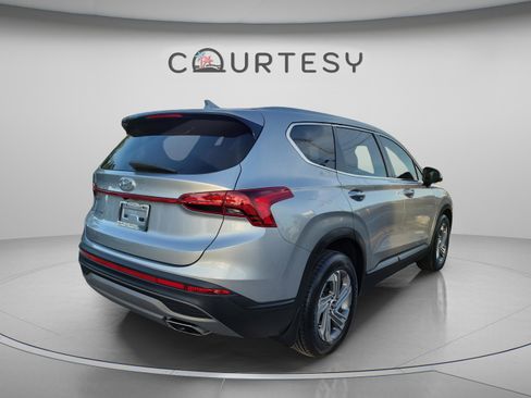 Used 2022 Hyundai Santa Fe SE FWD image 3