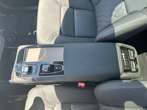 Certified 2025 Volvo XC90 B6 Plus AWD/4WD image 30