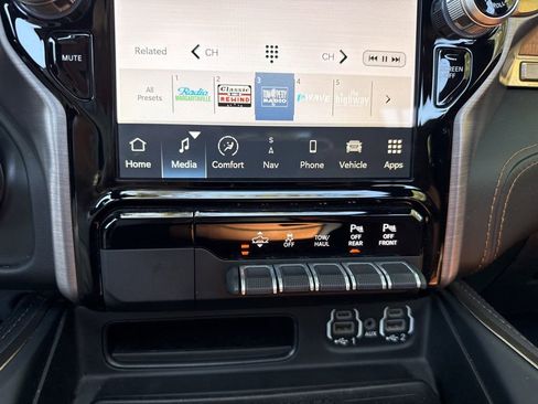 Used 2023 RAM 1500 Limited AWD/4WD image 43