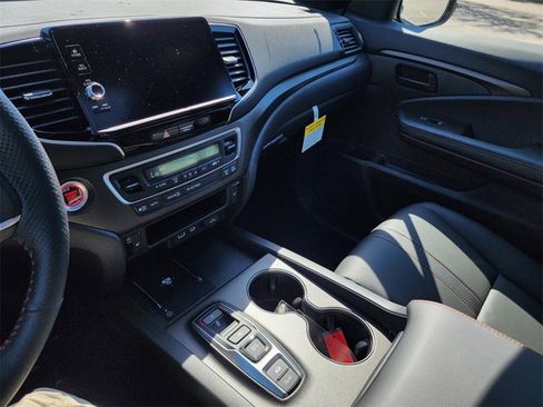 Used 2024 Honda Ridgeline TrailSport image 32
