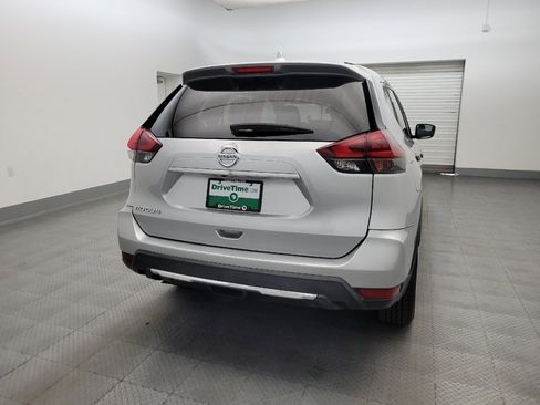 Used 2020 Nissan Rogue S FWD image 7