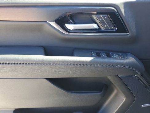 New 2026 GMC Yukon XL Denali w/ Sun & Power Step Package AWD/4WD image 17