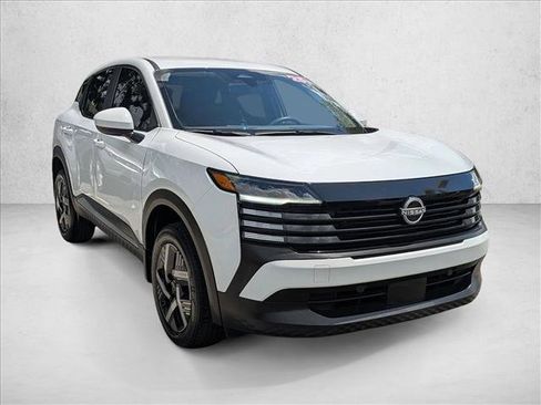 Certified 2025 Nissan Kicks SV FWD image 3