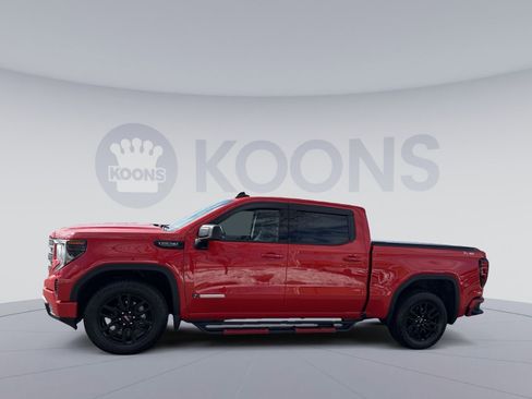 Used 2025 GMC Sierra 1500 Elevation image 2