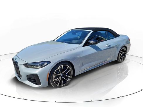 Used 2022 BMW M440i Convertible w/ Premium Package RWD image 2