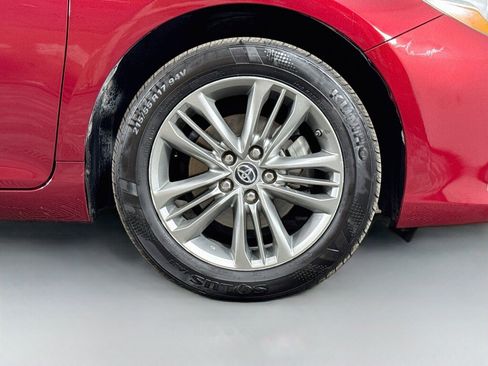 Used 2016 Toyota Camry SE FWD image 38