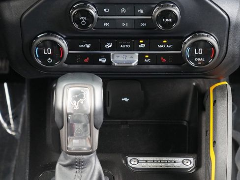 Used 2023 Ford Bronco Badlands AWD/4WD image 23