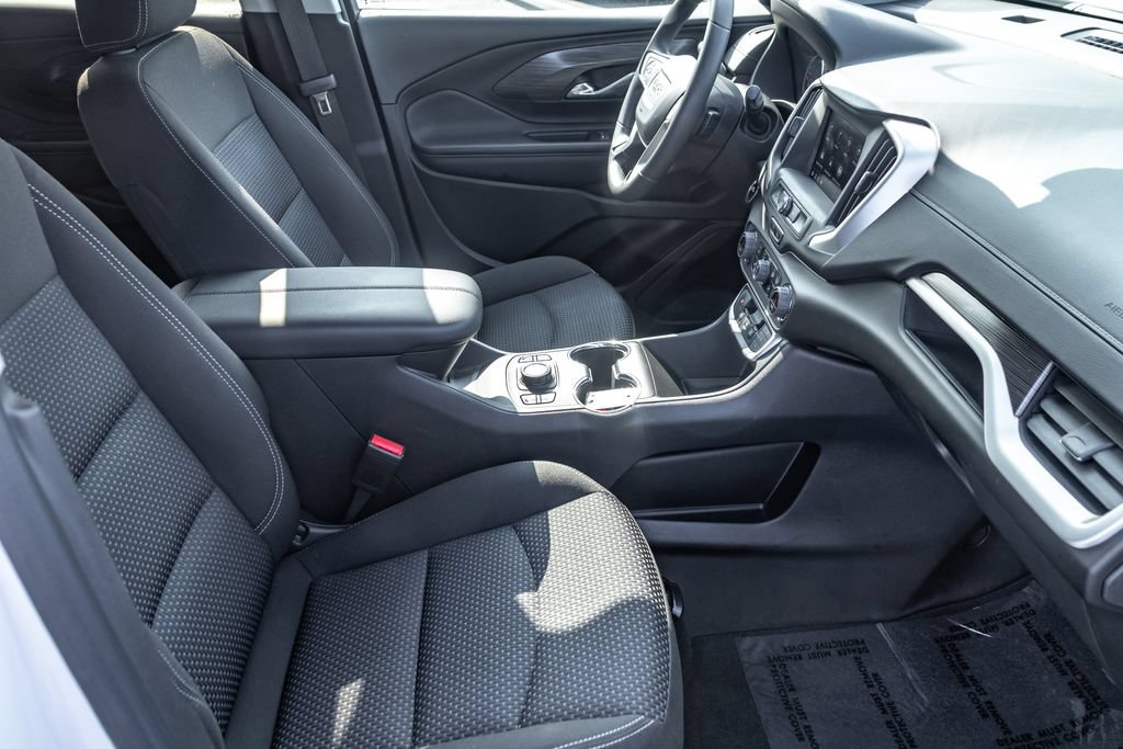 Used 2023 GMC Terrain SLE w/ Driver Convenience Package FWD image 32