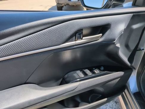 Used 2025 Toyota Camry SE FWD image 13