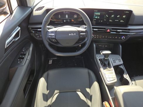 New 2026 Kia Sportage EX FWD image 8