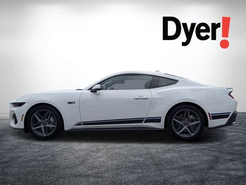 Used 2025 Ford Mustang GT Premium RWD image 7