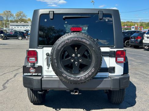 Used 2016 Jeep Wrangler Unlimited Sport AWD/4WD image 7