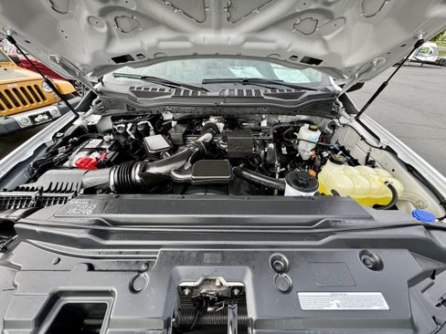 Used 2022 Ford F250 XL w/ Power Equipment Group AWD/4WD image 17