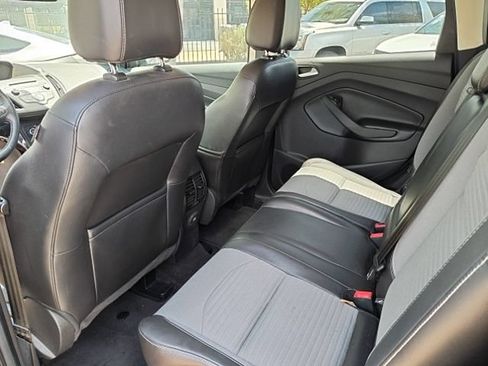 Used 2017 Ford Escape SE w/ SE Sport Appearance Package FWD image 24