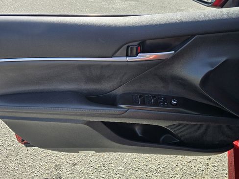 Used 2023 Toyota Camry XLE image 8