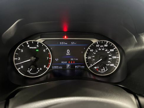 Used 2025 Nissan Altima 2.5 SR AWD/4WD image 9