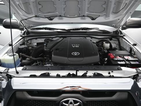 Used 2012 Toyota Tacoma 4x4 Double Cab w/ SR5 Pkg image 32