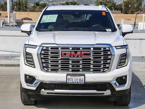 Used 2025 GMC Yukon XL Denali image 3