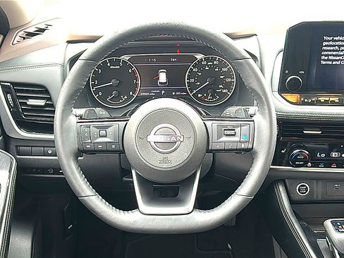 Used 2023 Nissan Rogue SL w/ SL Premium Package image 27