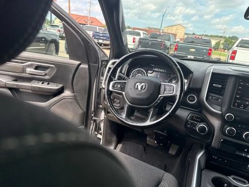 Used 2019 RAM 1500 Big Horn AWD/4WD image 15