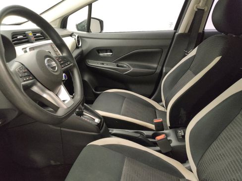 Used 2020 Nissan Versa SV image 17