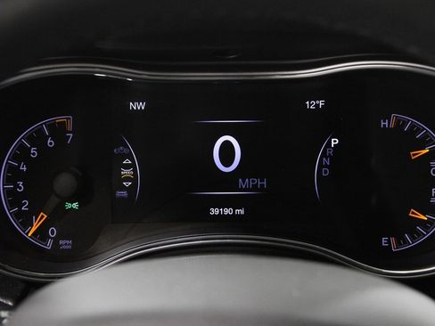 Used 2022 Jeep Grand Cherokee Laredo E w/ Security & Convenience Group image 8