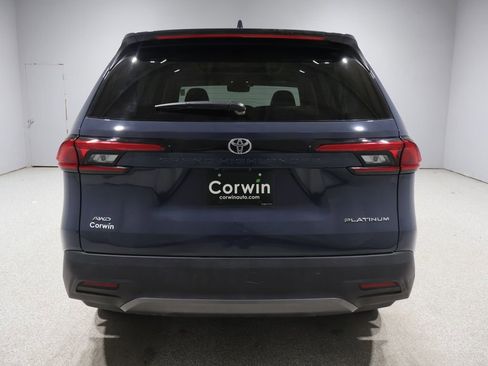 Certified 2024 Toyota Grand Highlander AWD image 4