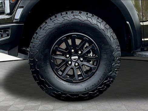 Used 2025 Ford F150 Raptor AWD/4WD image 34