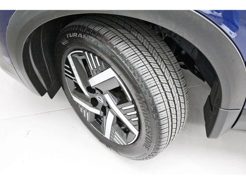 Used 2026 Nissan Kicks SV FWD image 7