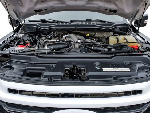 Used 2021 Ford F350 Lariat w/ Chrome Package image 57