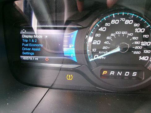 Used 2014 Ford Taurus SEL w/ Equipment Group 201A FWD image 18