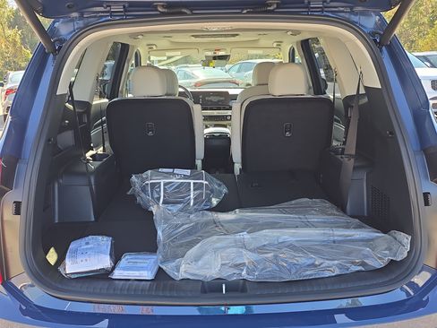 New 2025 Kia Telluride S image 12