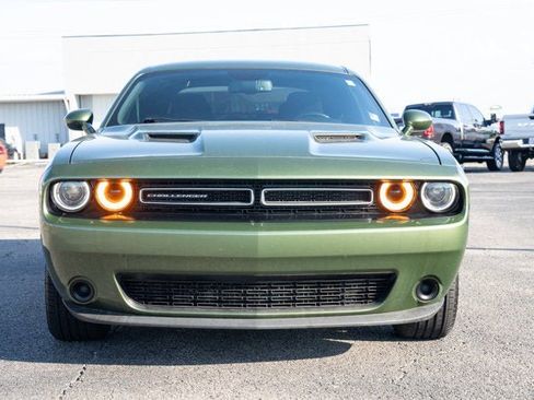 Used 2023 Dodge Challenger SXT image 8