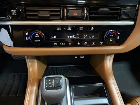 Certified 2025 Nissan Pathfinder Platinum w/ Cargo Package AWD/4WD image 19