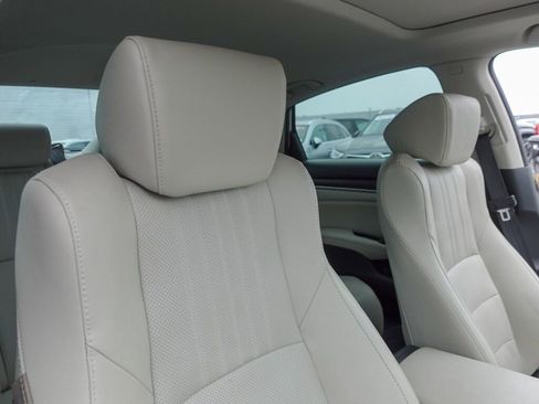 Used 2020 Honda Accord Touring image 16