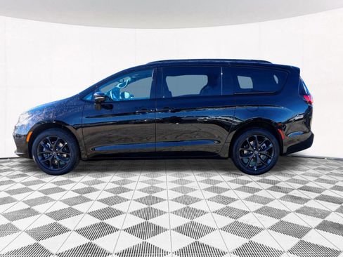 New 2026 Chrysler Pacifica Limited w/ S Appearance Package AWD/4WD image 9