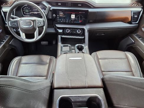 Used 2024 GMC Sierra 2500 Denali w/ Denali Reserve Package AWD/4WD image 10