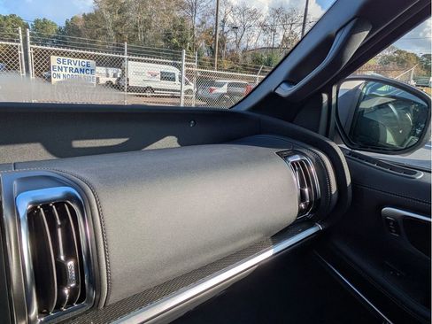 New 2025 Ford Expedition Max Platinum image 24