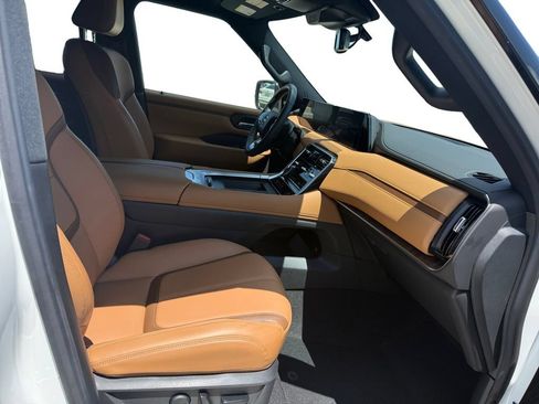 Used 2025 Nissan Armada SL w/ Captain's Chari Seat Package AWD/4WD image 16