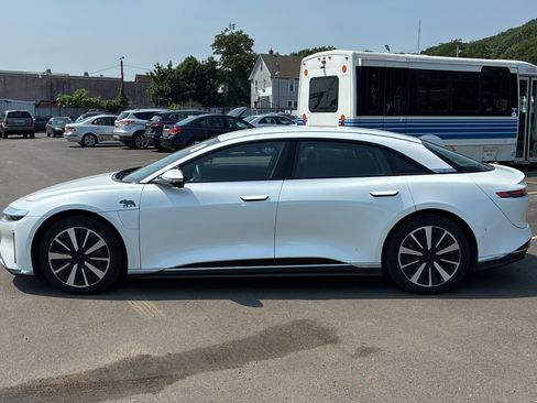 Used 2024 Lucid Air Touring AWD/4WD image 4