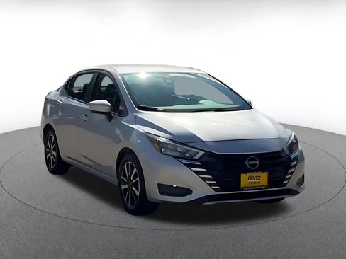 Used 2025 Nissan Versa SV FWD image 3