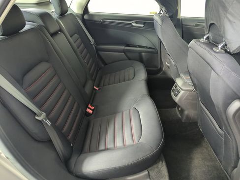Used 2015 Ford Fusion SE w/ Equipment Group 201A FWD image 33