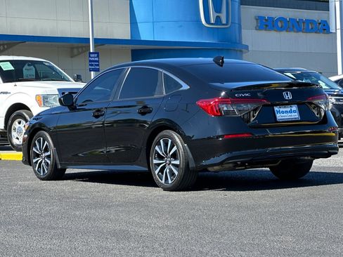 Used 2024 Honda Civic EX image 3