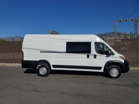 New 2026 RAM ProMaster 3500 w/ Crew Van Package FWD image 2